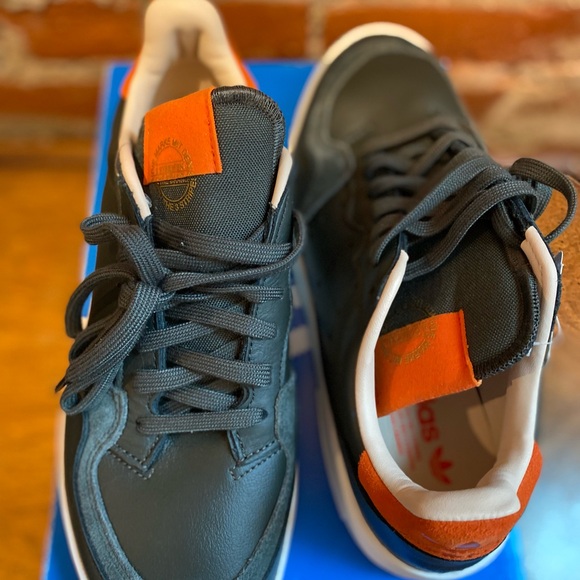 Adidas Supercourt classic shoes size 7.5 NWB - Picture 3 of 5